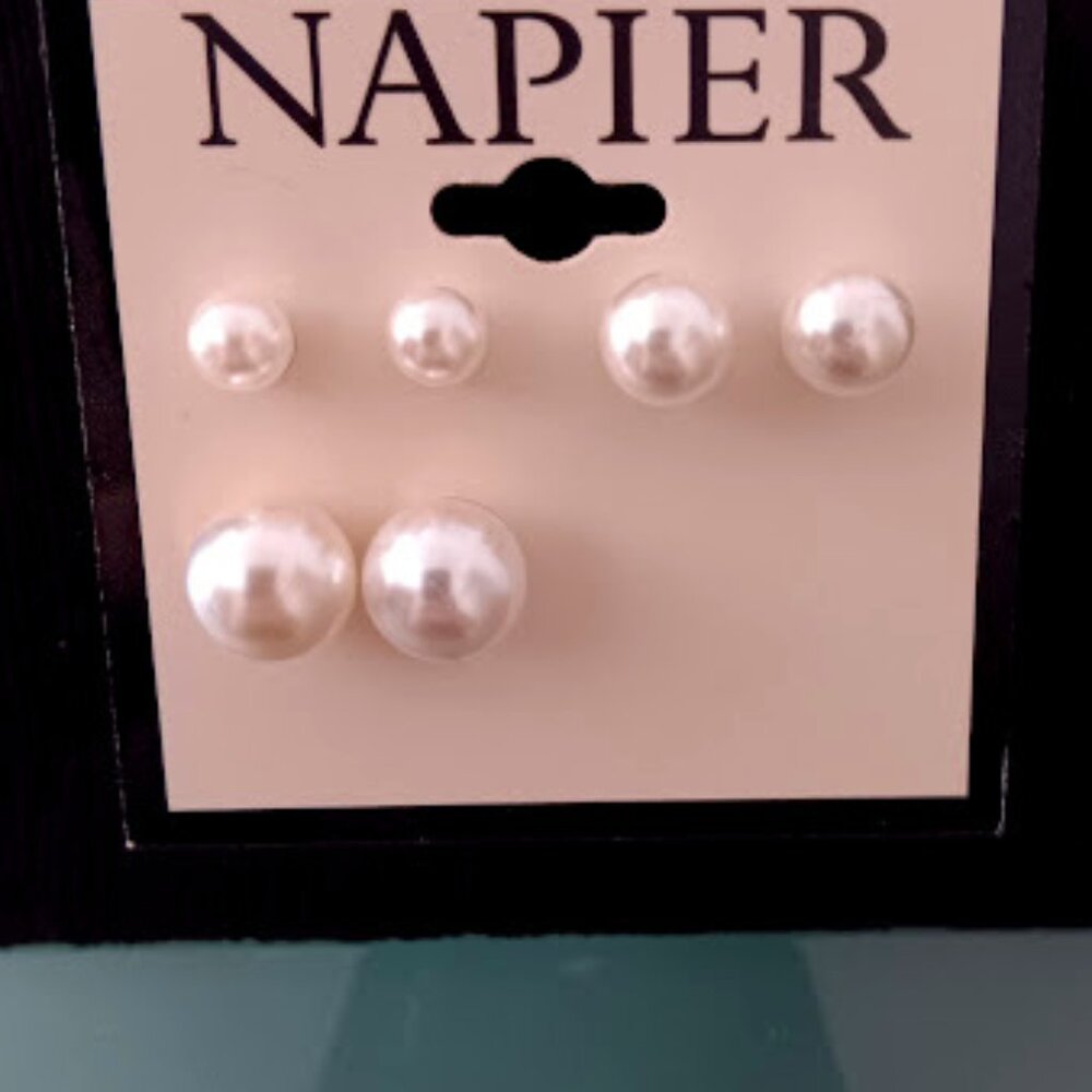 NAPIER 3pc SET Mod/Contemporary Ivory Pearl with Gold Stud Earrings**NEW! - Picture 3 of 3